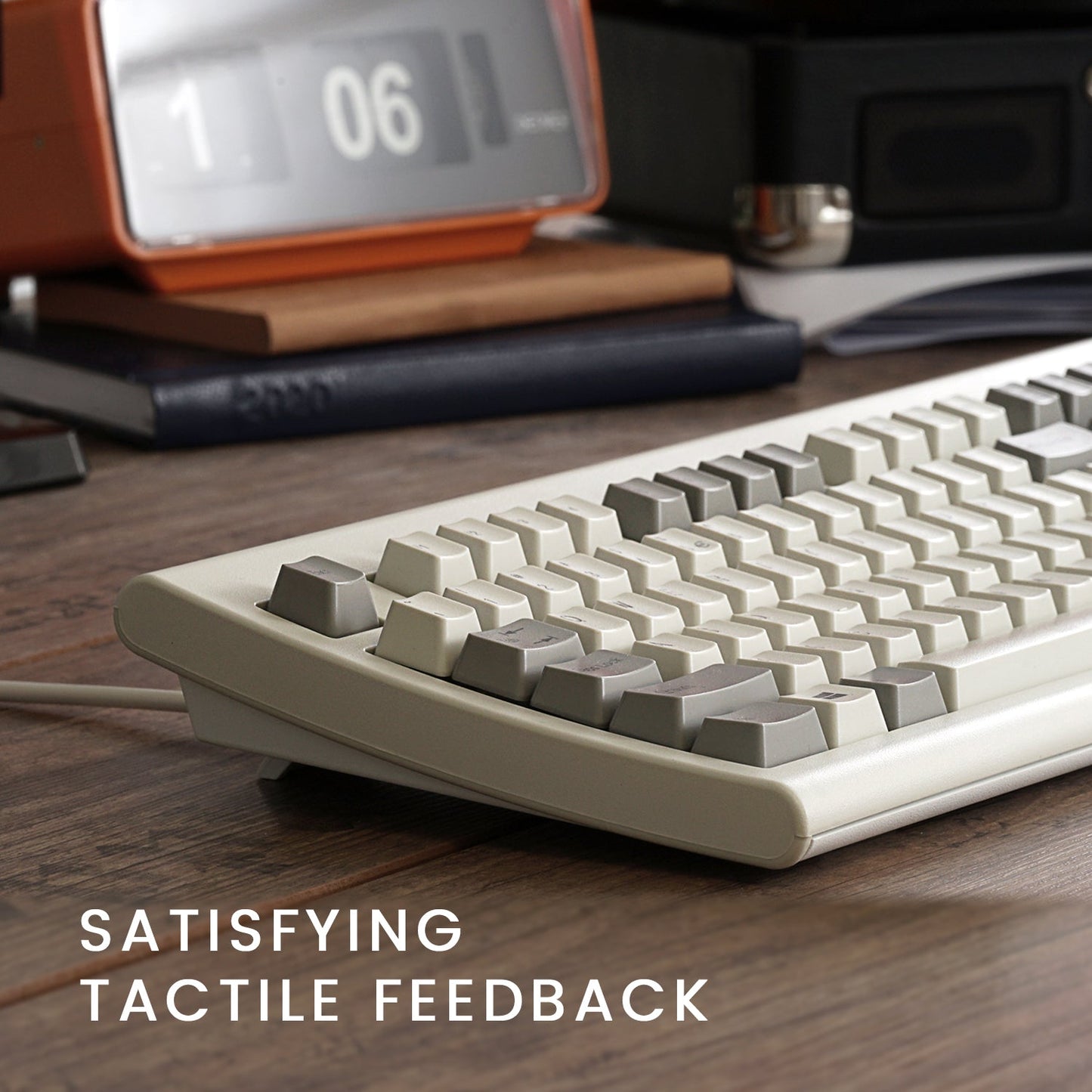 PERIBOARD-106 M - Wired Retro Vintage Grey/White Standard Keyboard - Perixx Europe